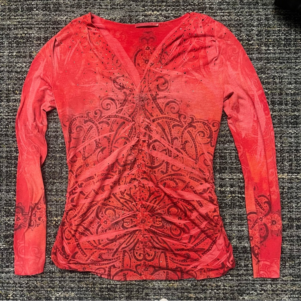 Nally & Millie Red Fitted Graphic Blouse